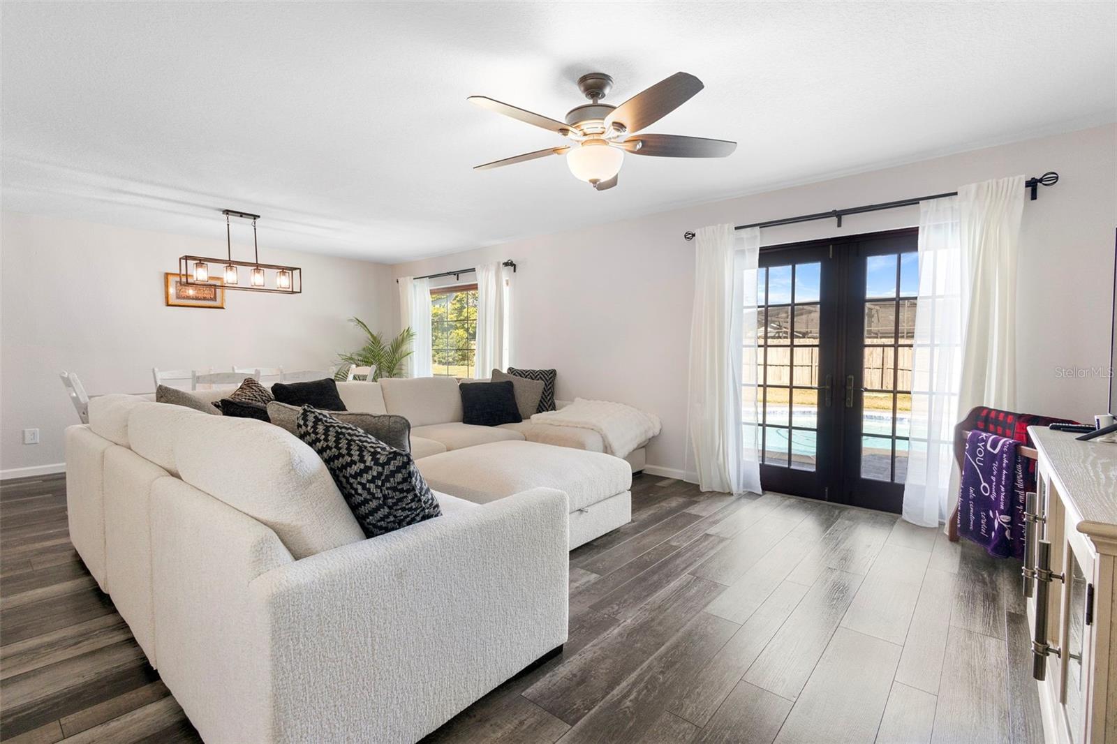 SPRING LAKE HILLS SEC 5 - Residential