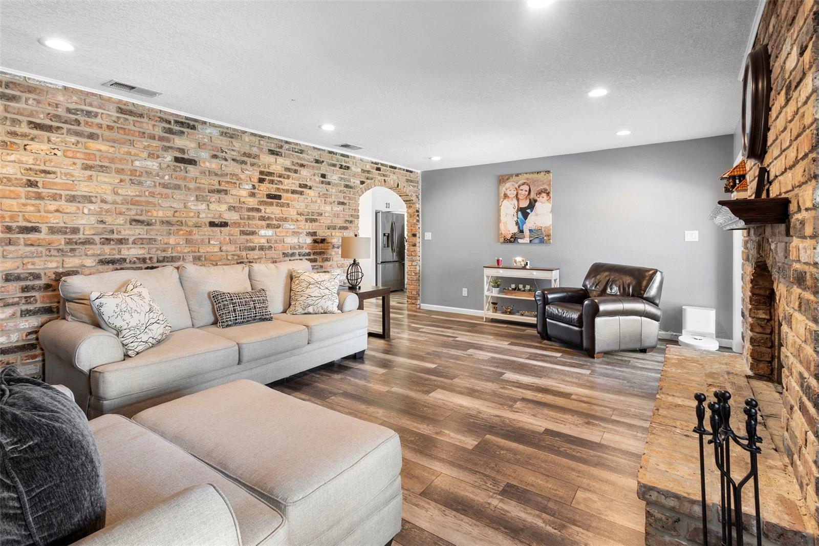 SPRING LAKE HILLS SEC 5 - Residential