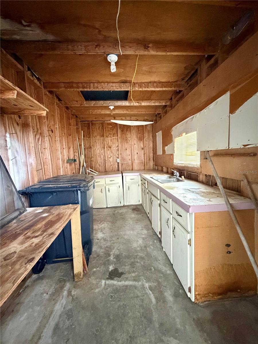 PALM VILLAGE RANCH - Residential