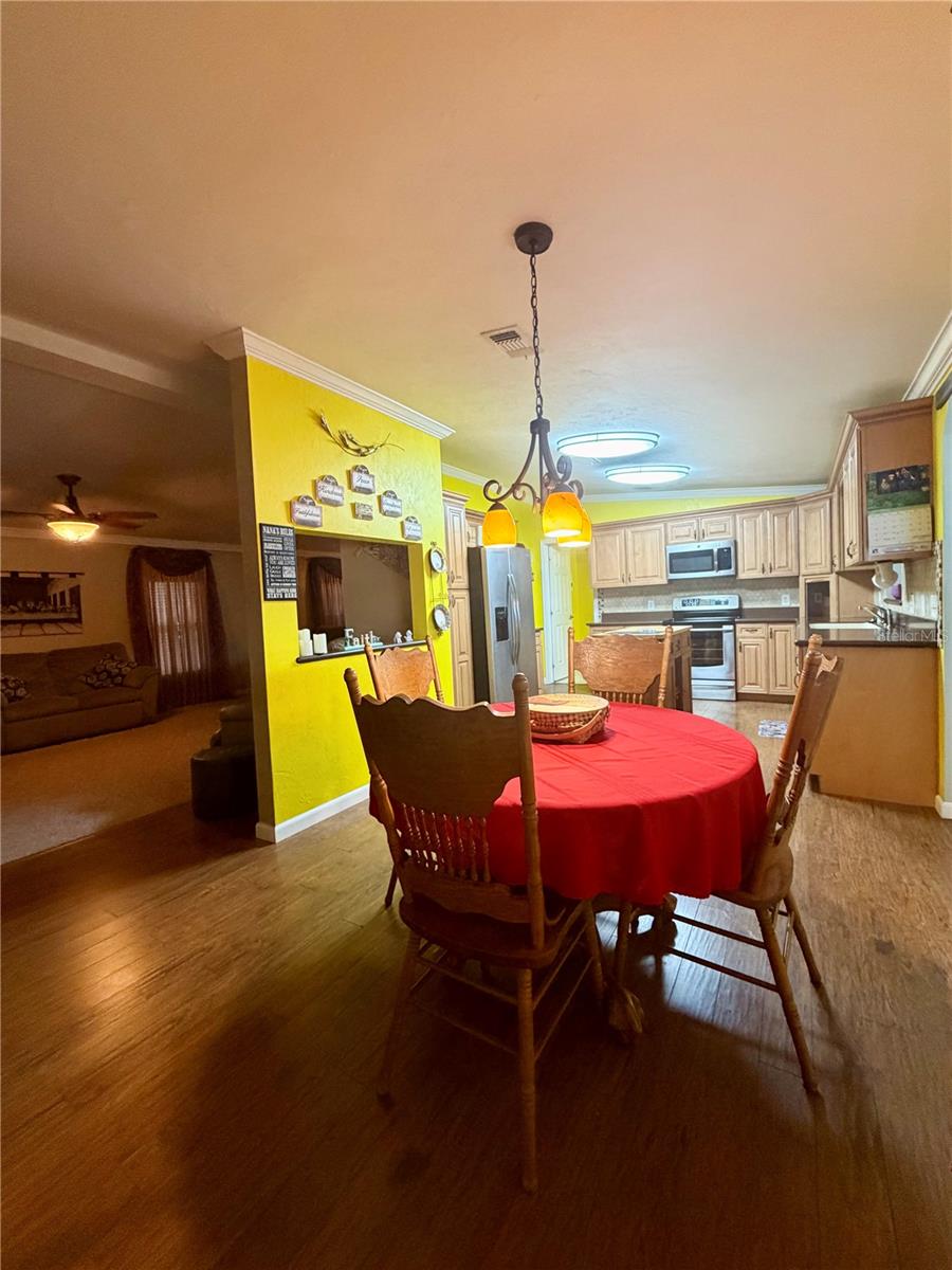 PALM VILLAGE RANCH - Residential