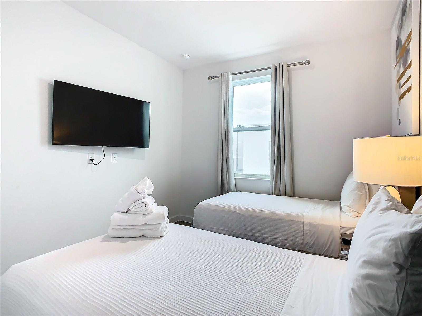 AZUR RESIDENCE - Residential