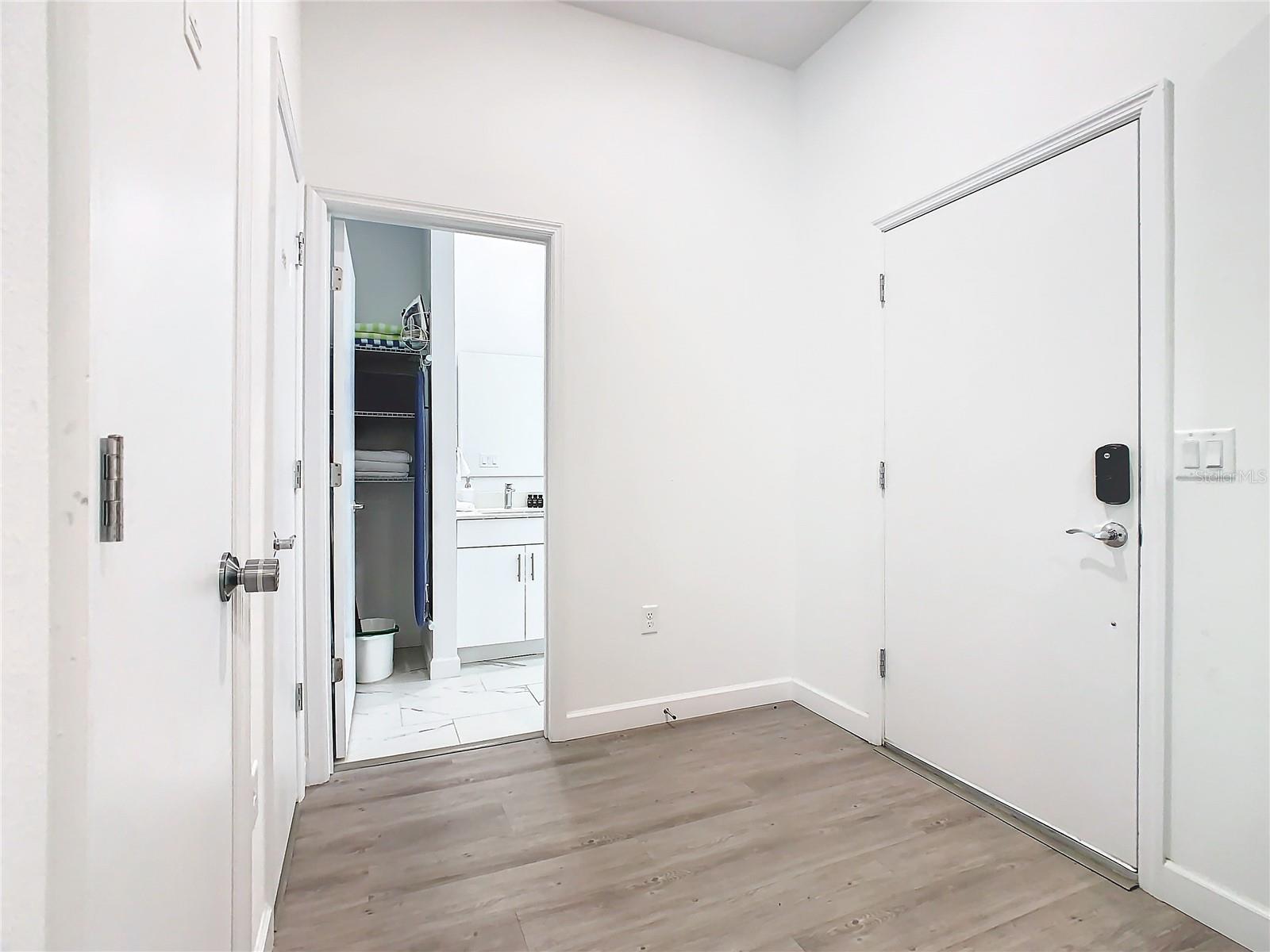 AZUR RESIDENCE - Residential