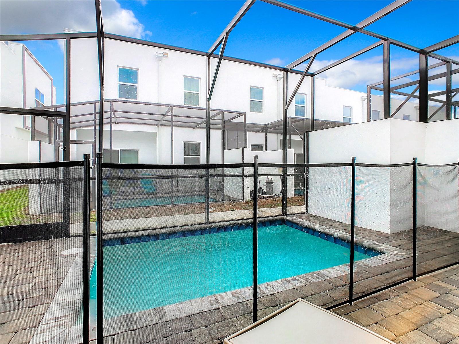 AZUR RESIDENCE - Residential