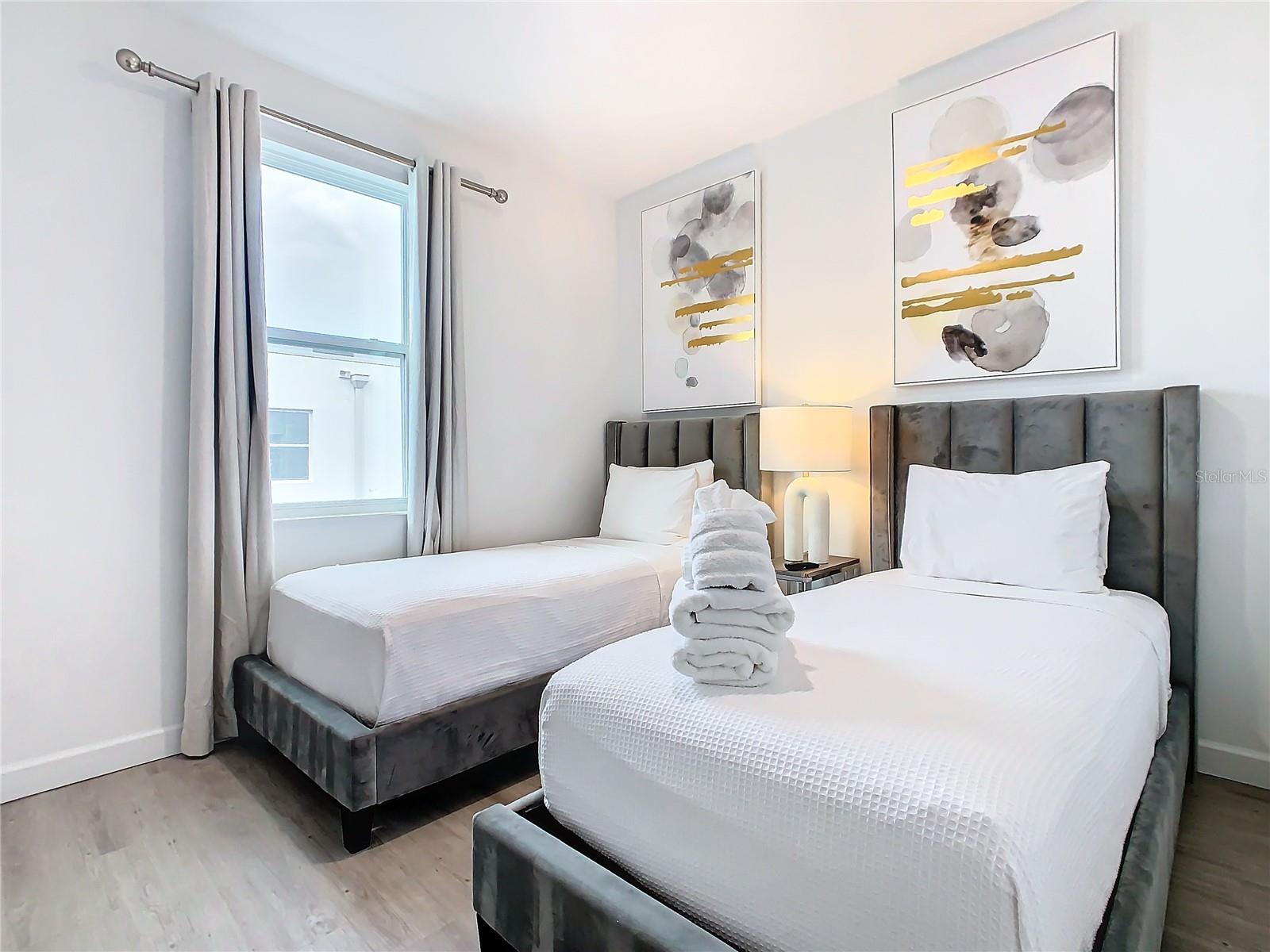 AZUR RESIDENCE - Residential