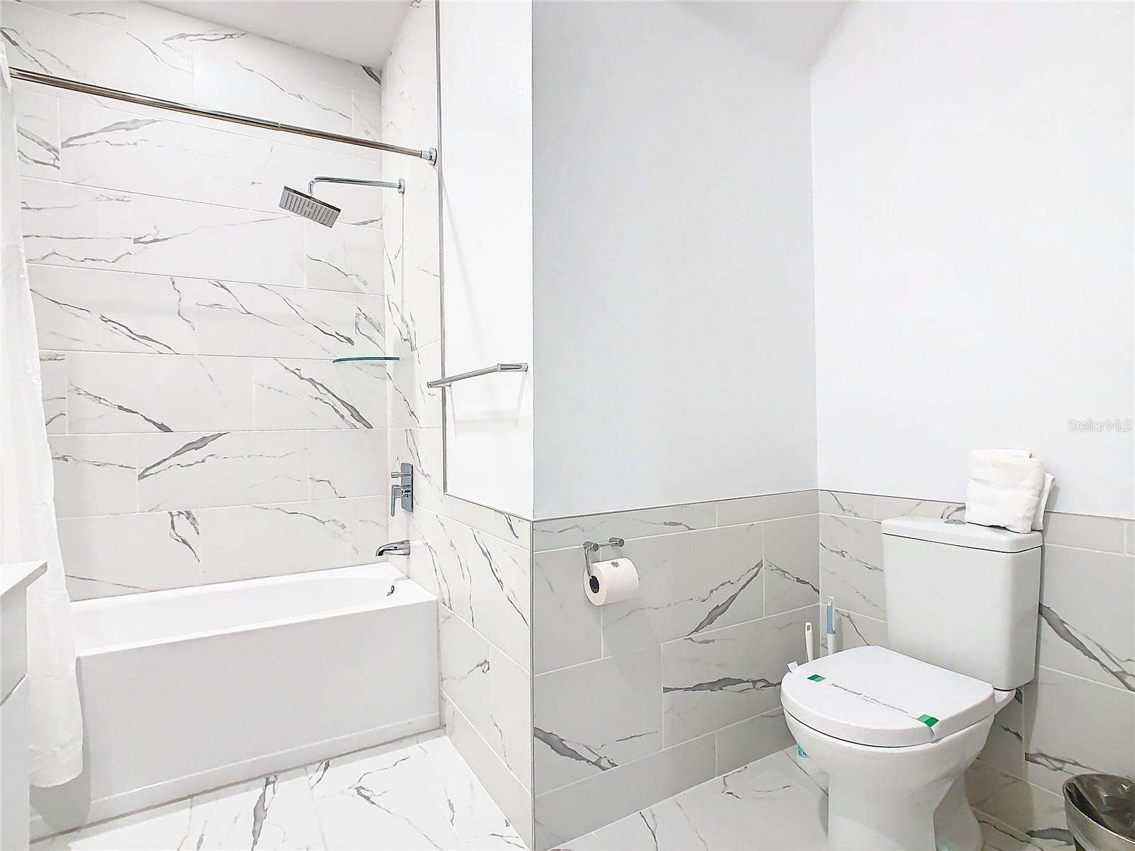 AZUR RESIDENCE - Residential