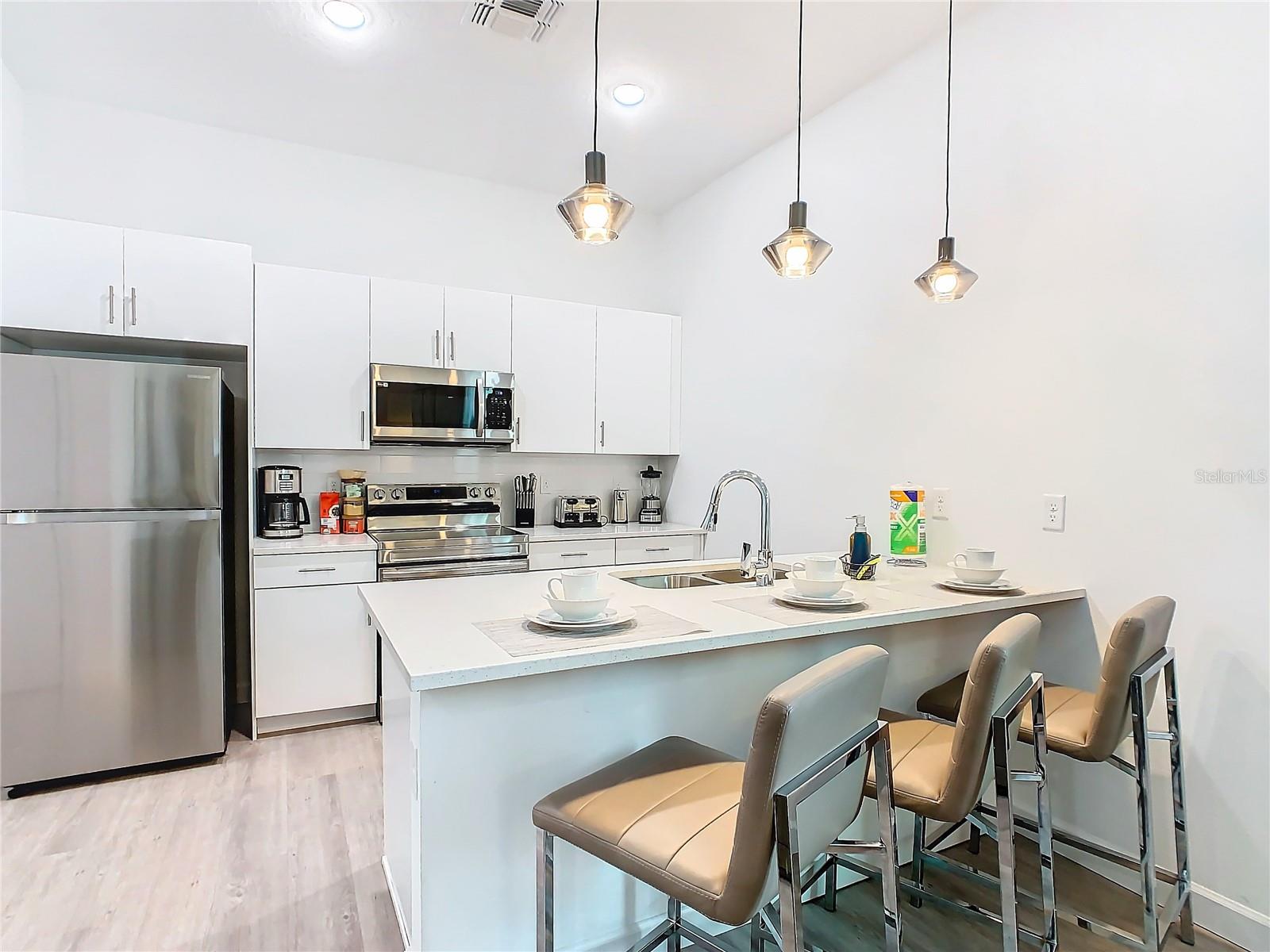 AZUR RESIDENCE - Residential