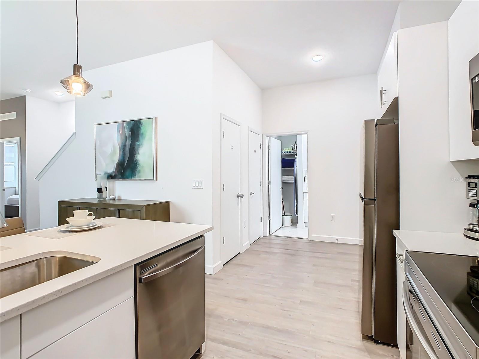 AZUR RESIDENCE - Residential