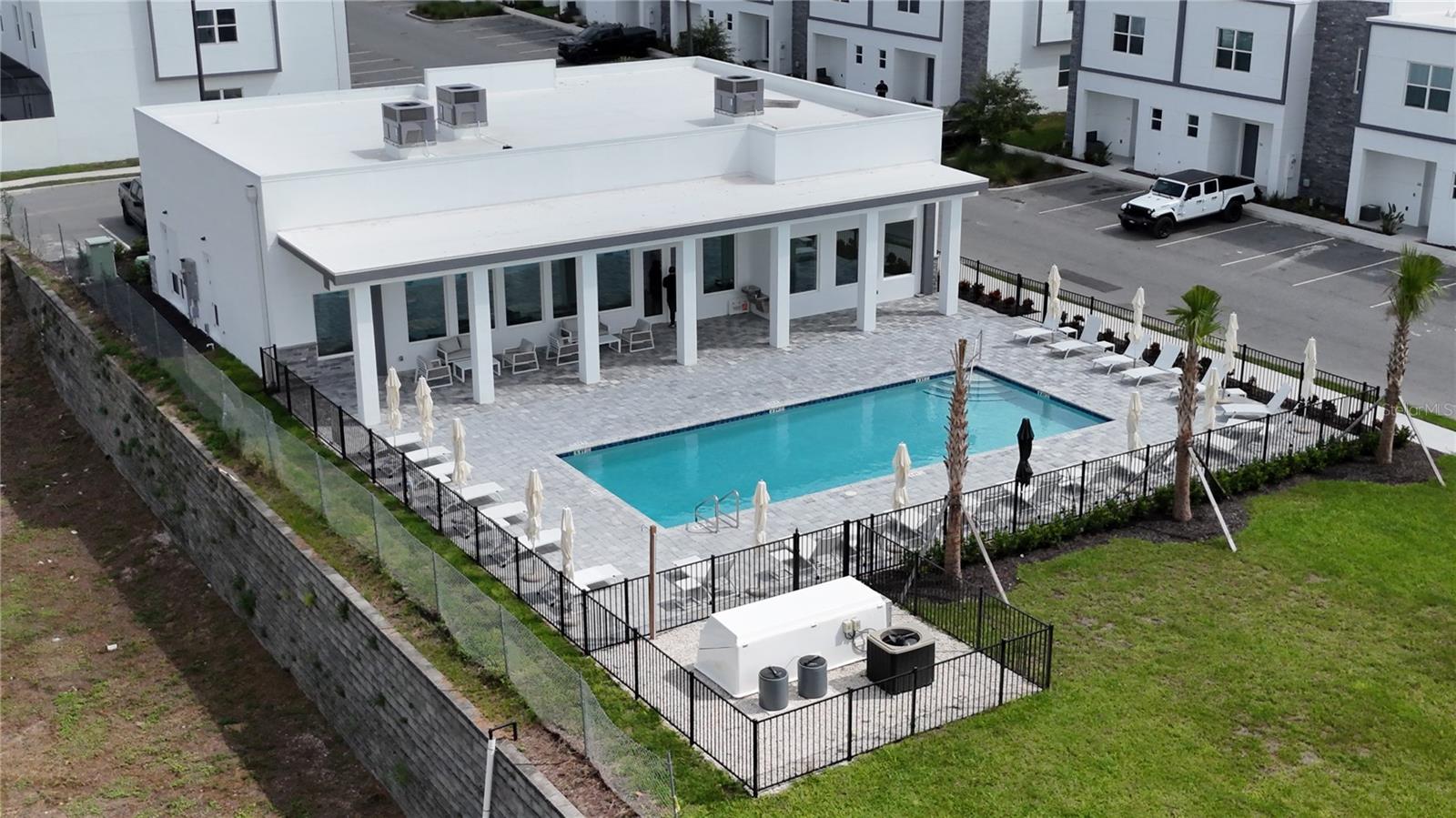 AZUR RESIDENCE - Residential