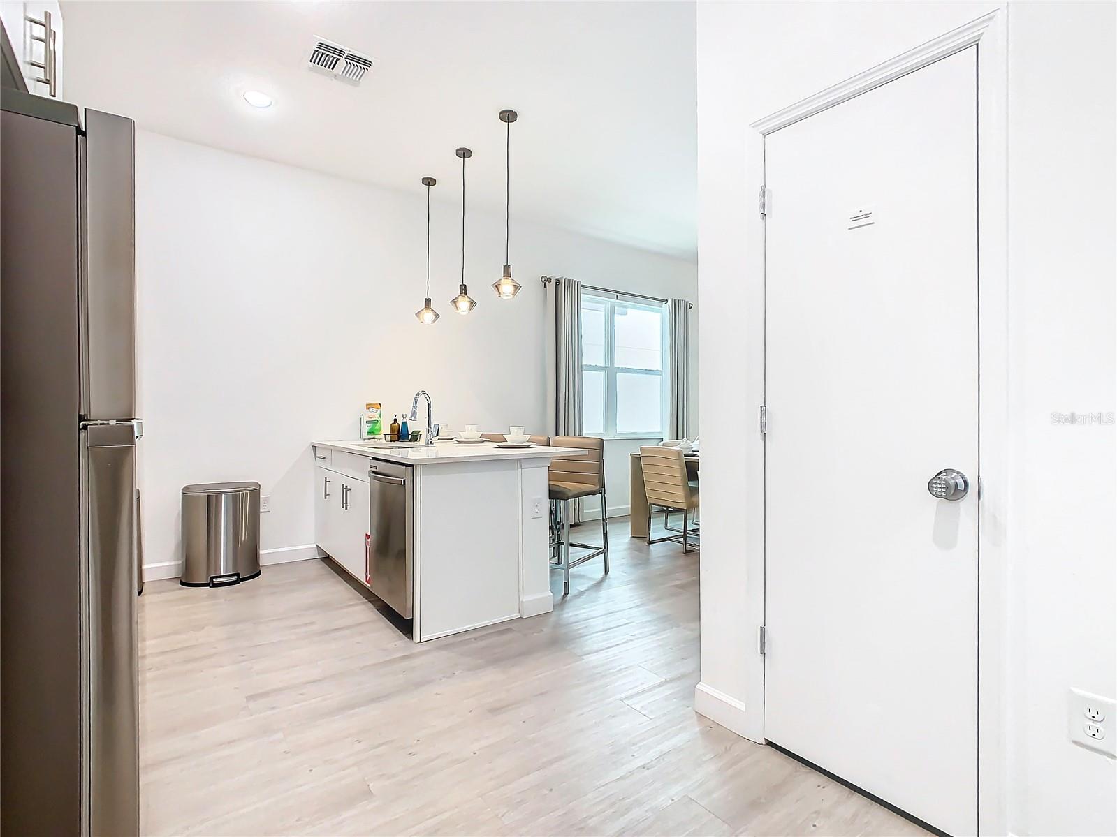 AZUR RESIDENCE - Residential