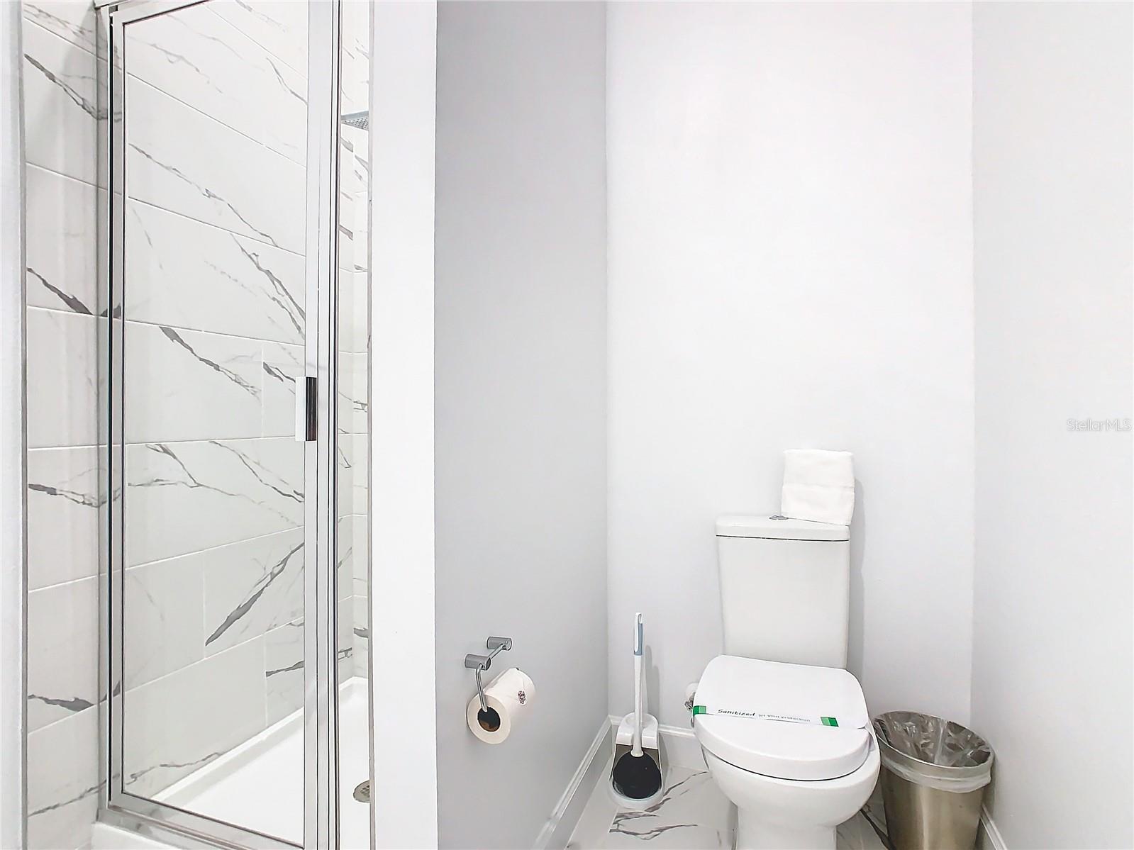 AZUR RESIDENCE - Residential