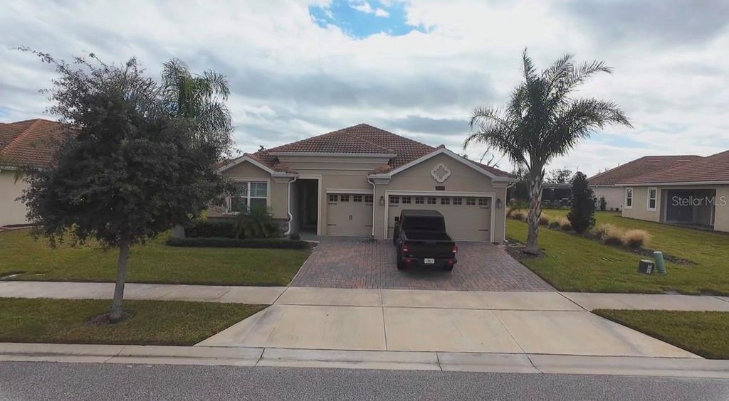 Photo of 8950 Fallen Oak Drive, Davenport, FL 33896 (MLS # O6363710)