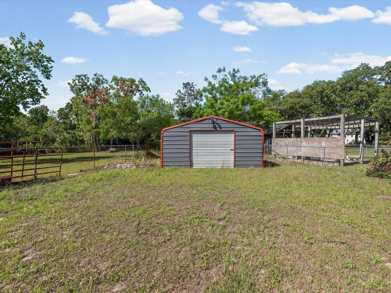 SUNSHINE RANCHES - Residential