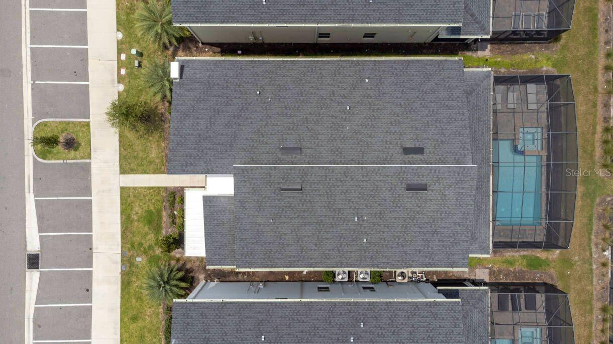 COVE/STOREY LK II - Residential