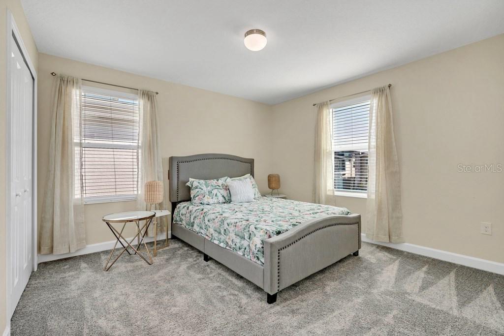 COVE/STOREY LK II - Residential