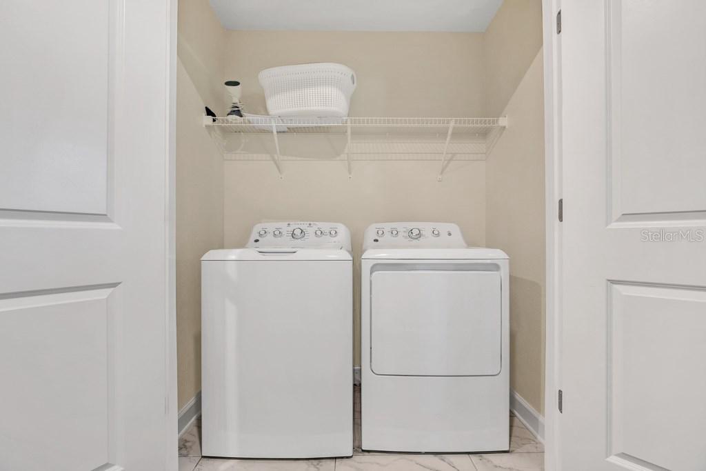 COVE/STOREY LK II - Residential