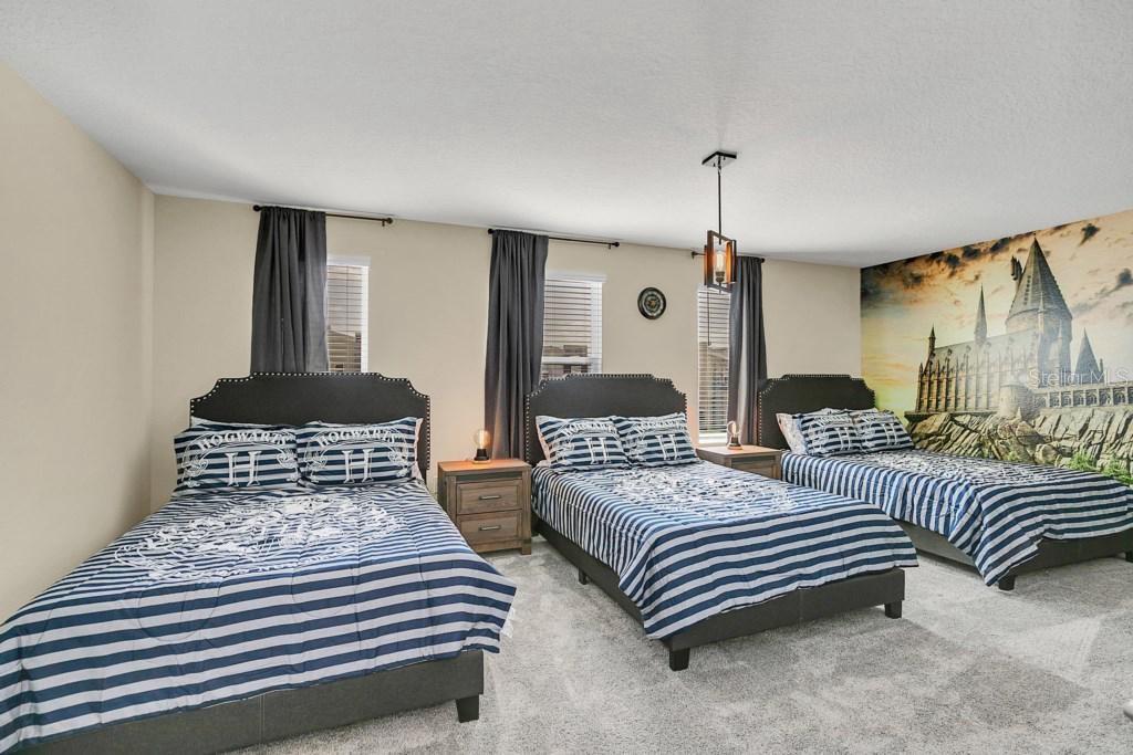 COVE/STOREY LK II - Residential