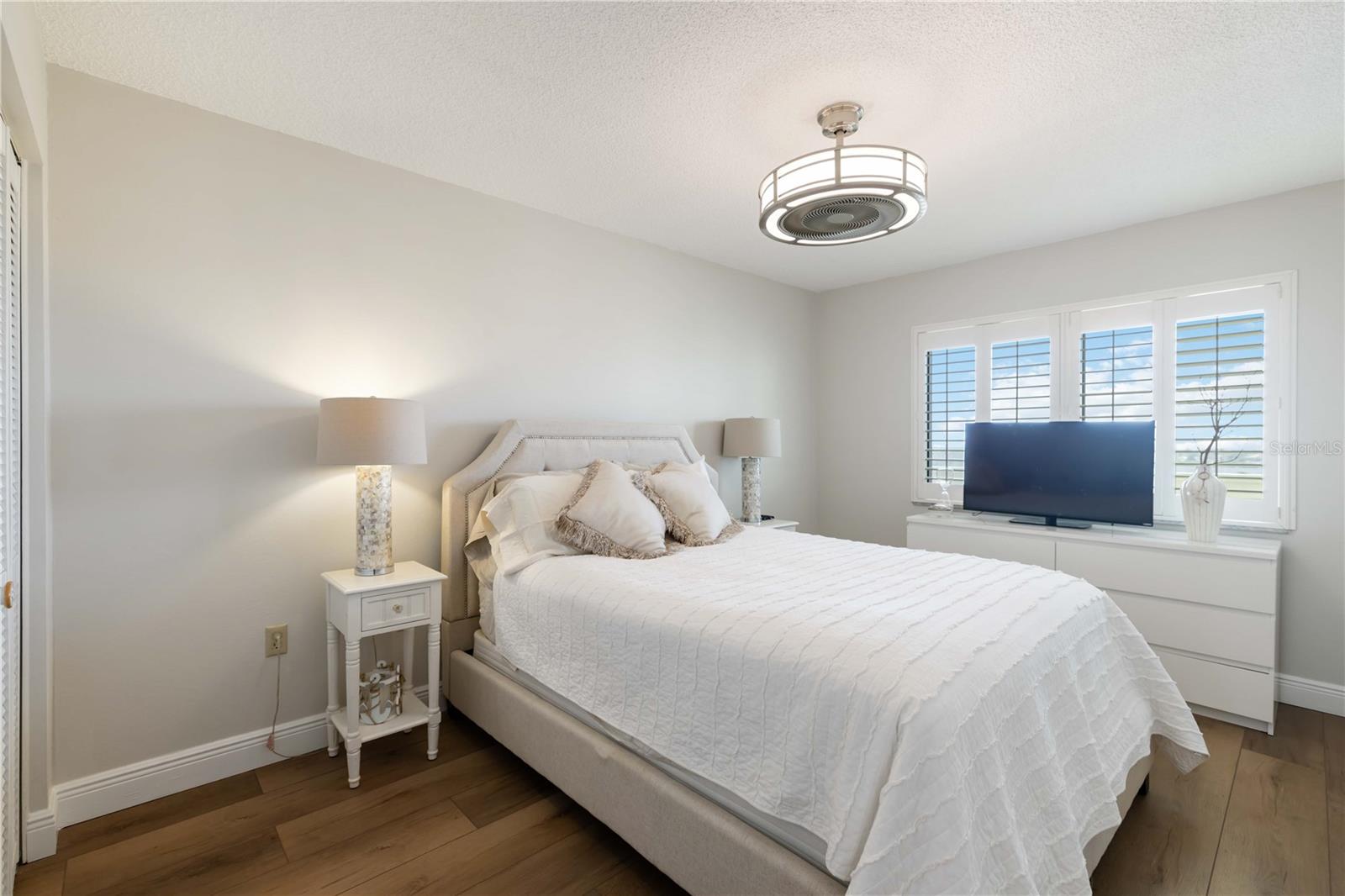 PALACIO DEL SOL - Residential Lease