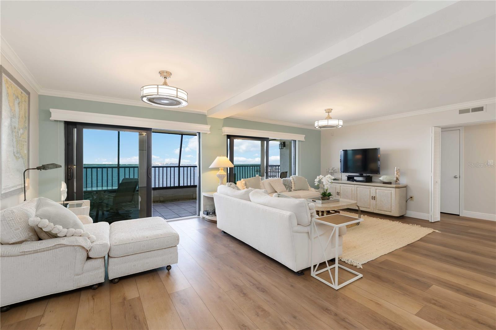 PALACIO DEL SOL - Residential Lease