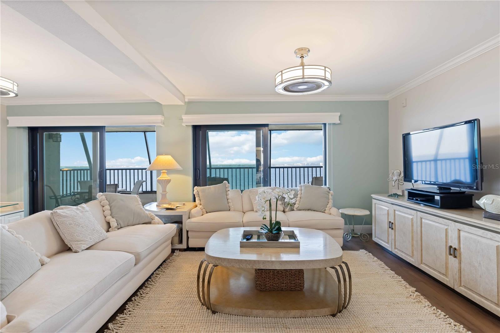 PALACIO DEL SOL - Residential Lease