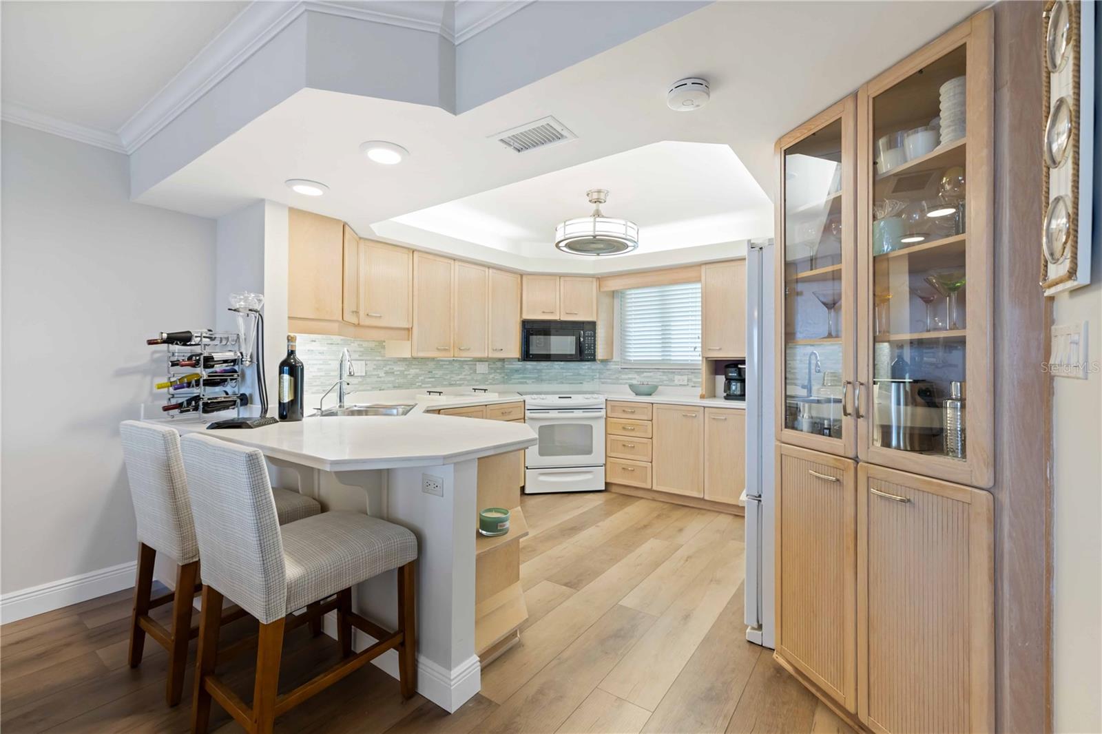 PALACIO DEL SOL - Residential Lease