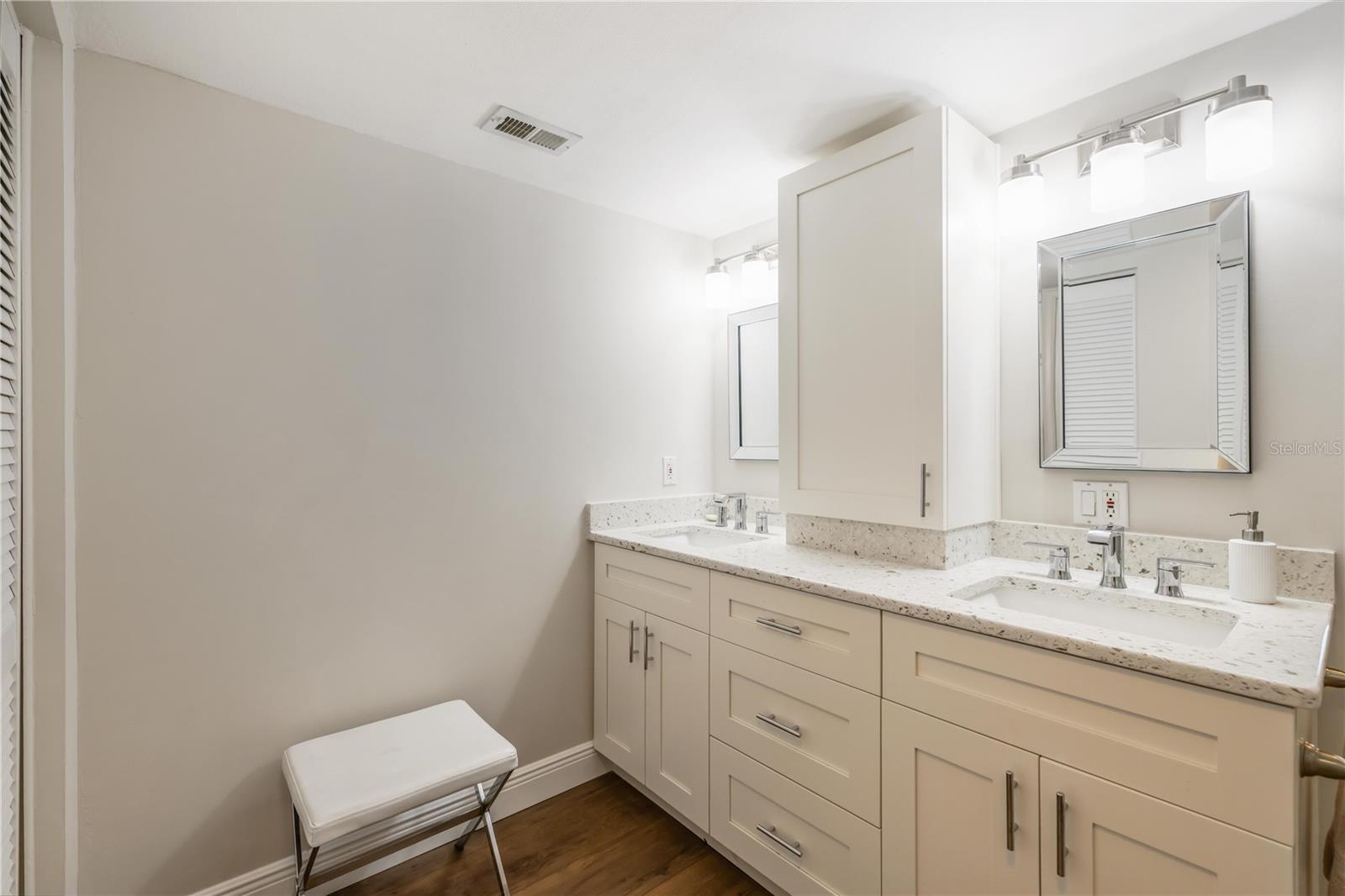 PALACIO DEL SOL - Residential Lease