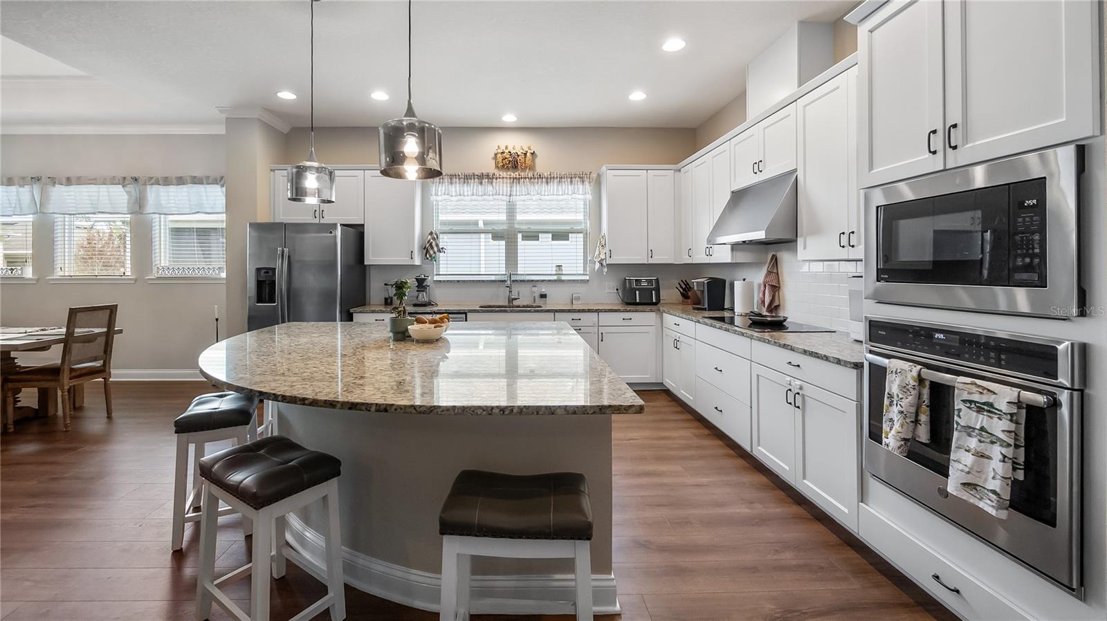 JOHNS LAKE LANDING - Residential