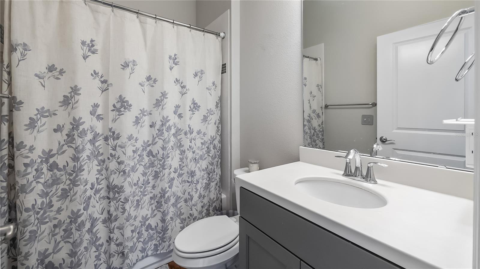 JOHNS LAKE LANDING - Residential