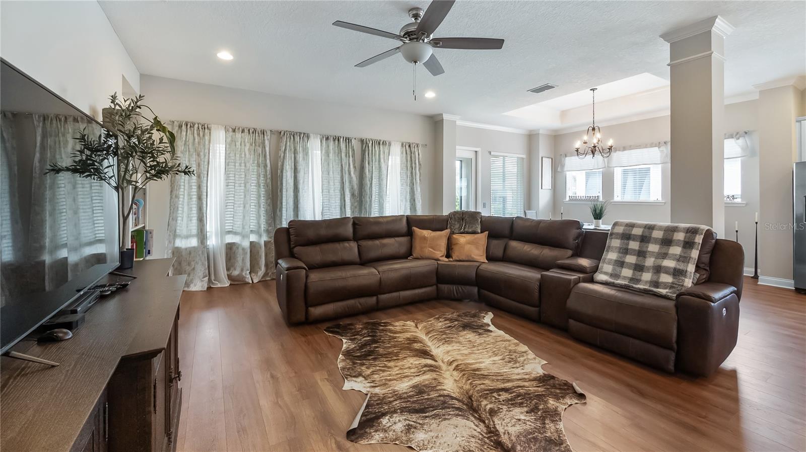 JOHNS LAKE LANDING - Residential