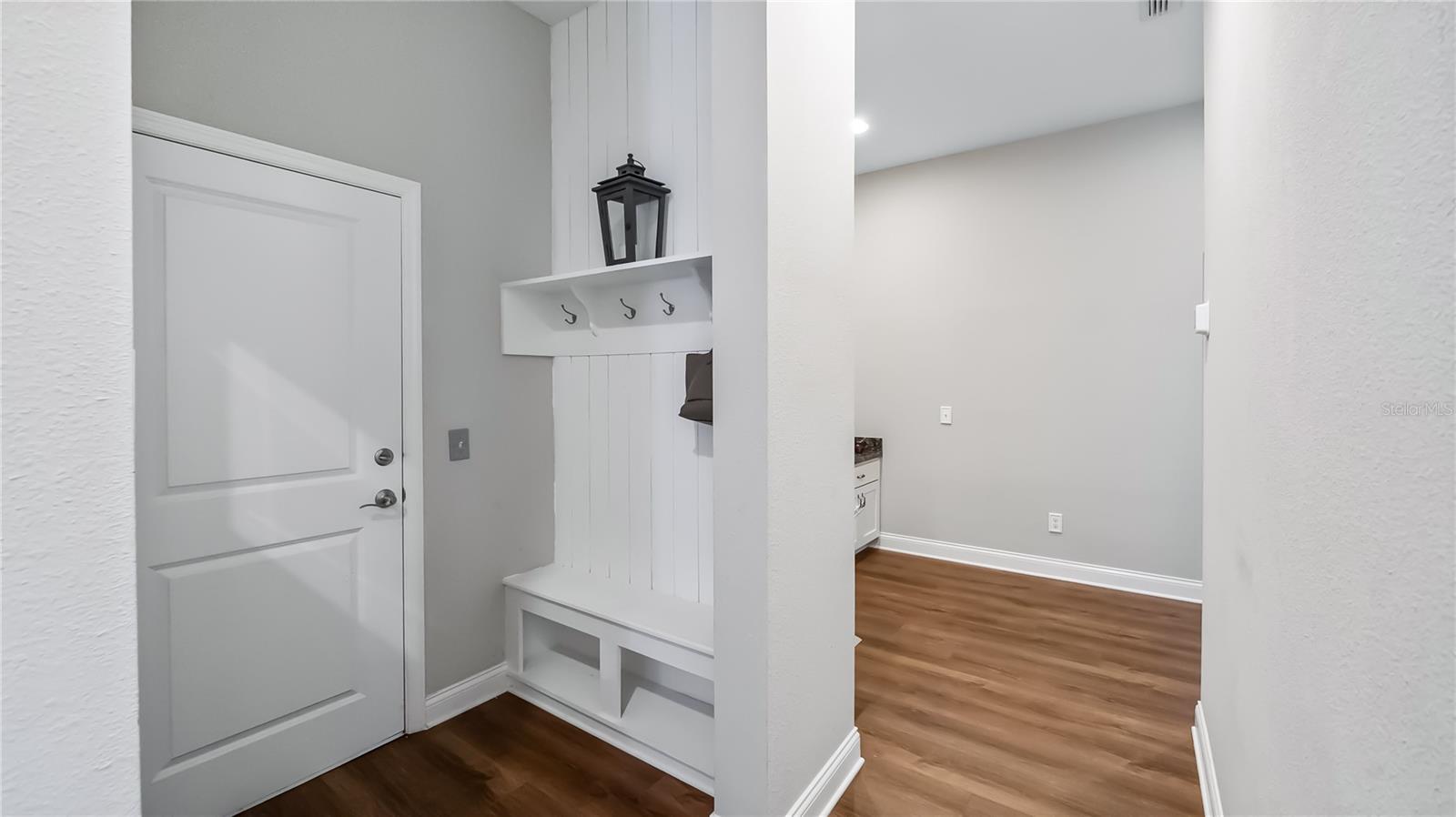 JOHNS LAKE LANDING - Residential