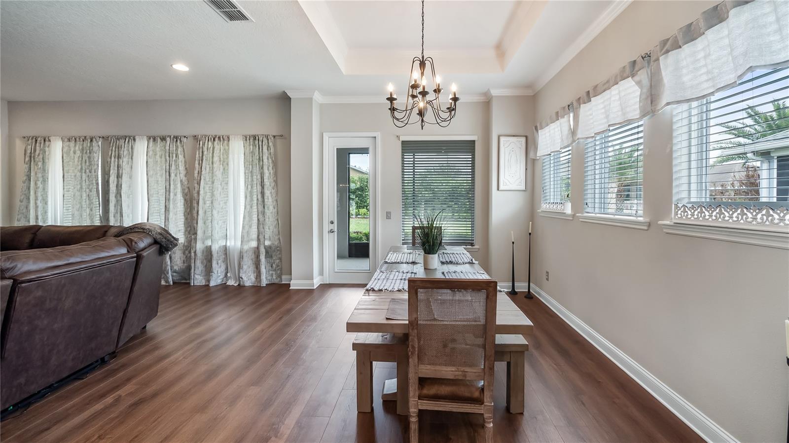 JOHNS LAKE LANDING - Residential