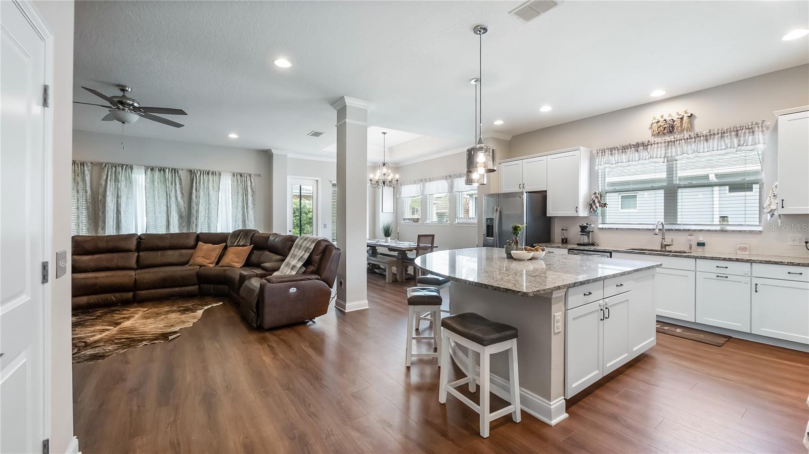 JOHNS LAKE LANDING - Residential