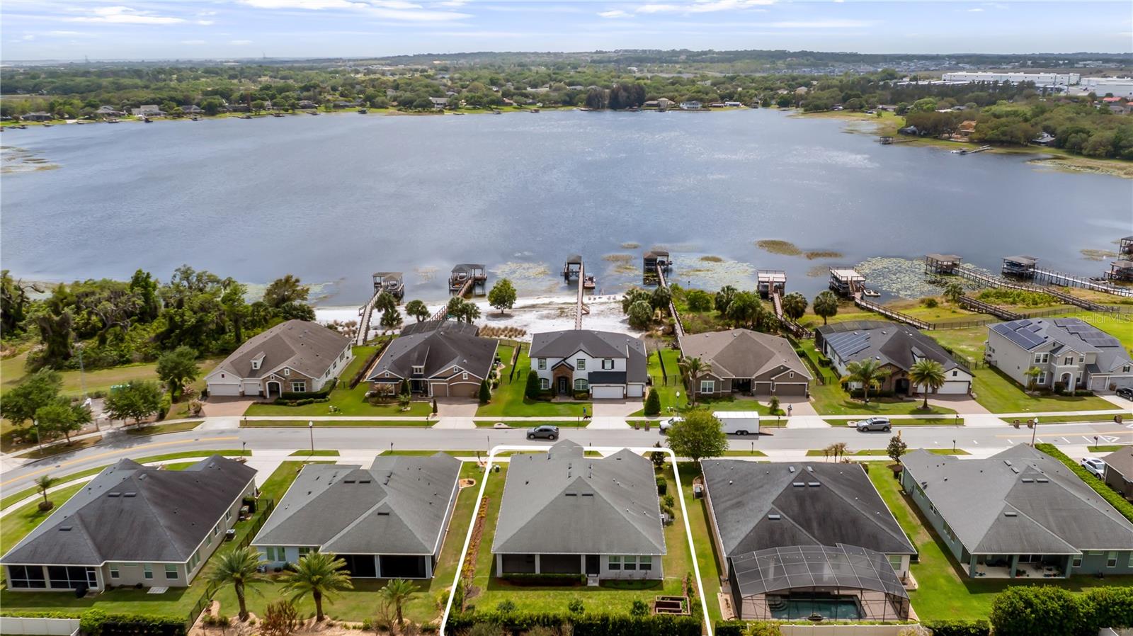 JOHNS LAKE LANDING - Residential