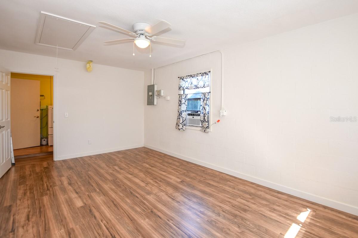 Florida Shores 01 - Residential