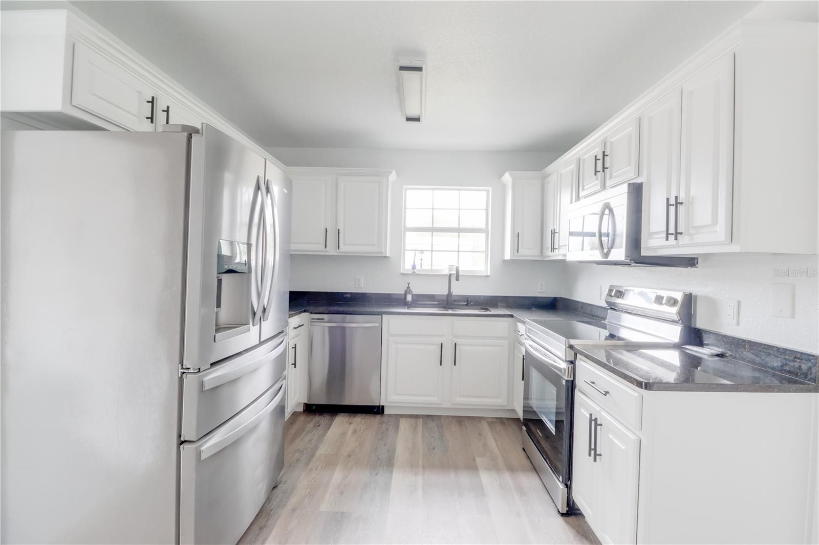 SILVER SPGS SHORES UN 17 - Residential Lease