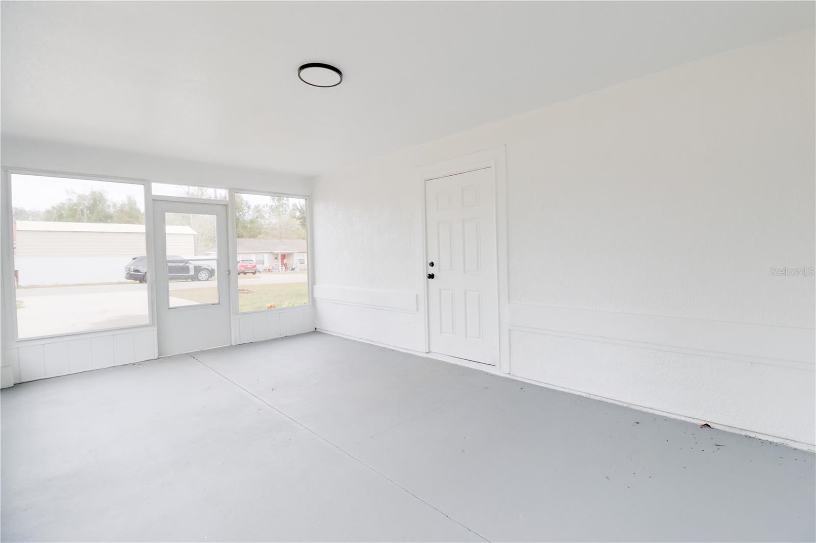 SILVER SPGS SHORES UN 17 - Residential Lease