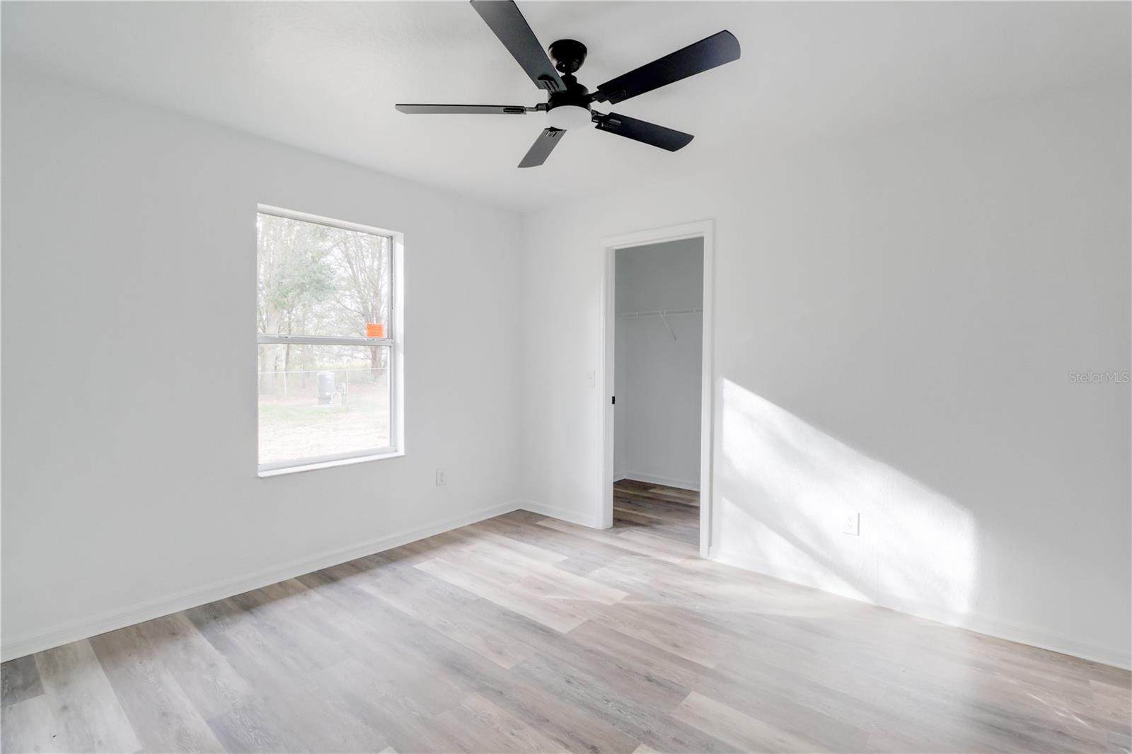 SILVER SPGS SHORES UN 17 - Residential Lease