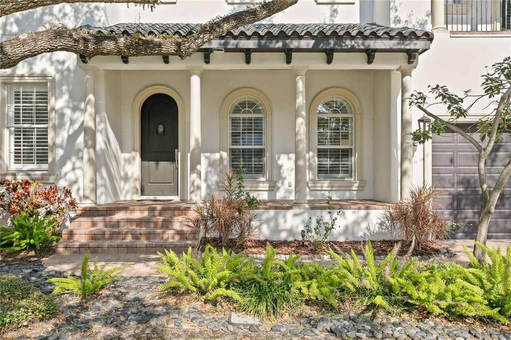 Photo of 4313 W Vasconia Street, Tampa, FL 33629 (MLS # TB8454631)