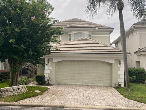 Photo of 8418 Foxworth Circle #42, Orlando, FL 32819 (MLS # S5156780)
