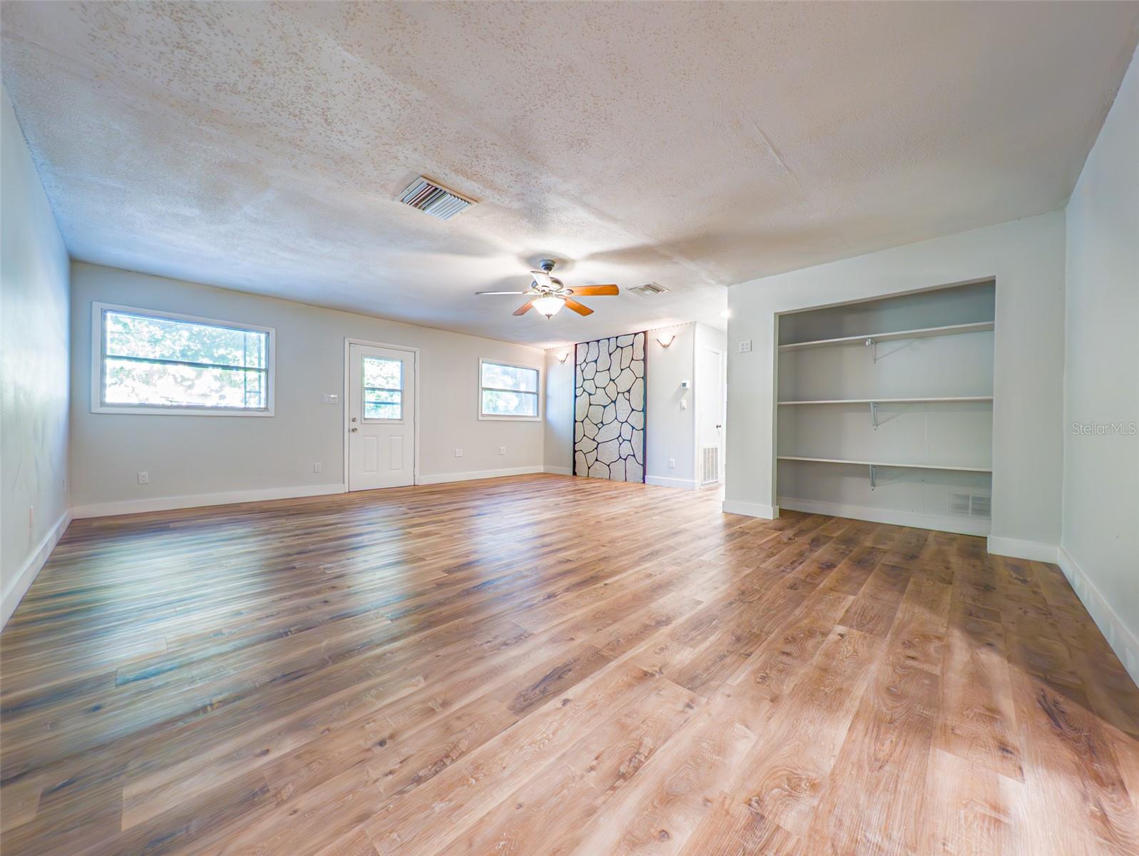 GOLDEN ISLE - Residential