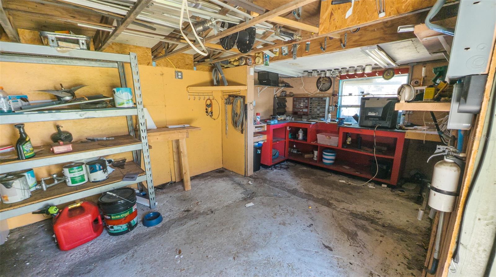 GOLDEN ISLE - Residential