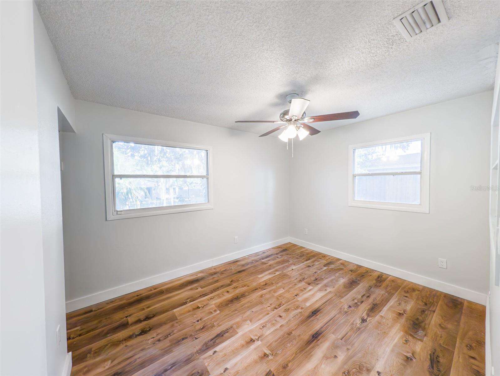 GOLDEN ISLE - Residential