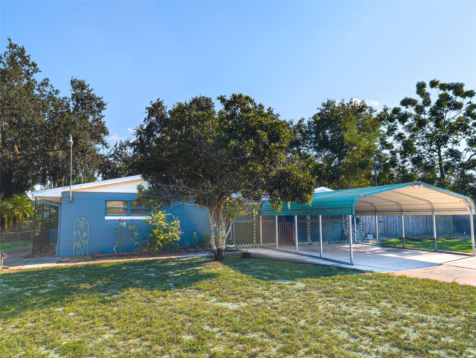 GOLDEN ISLE - Residential