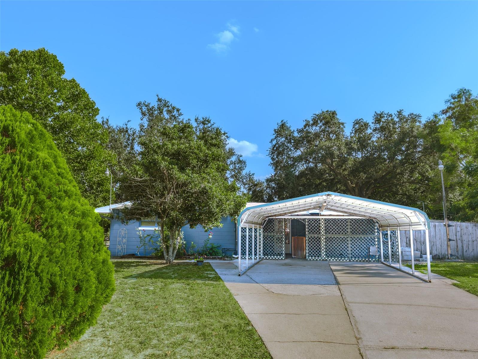 GOLDEN ISLE - Residential