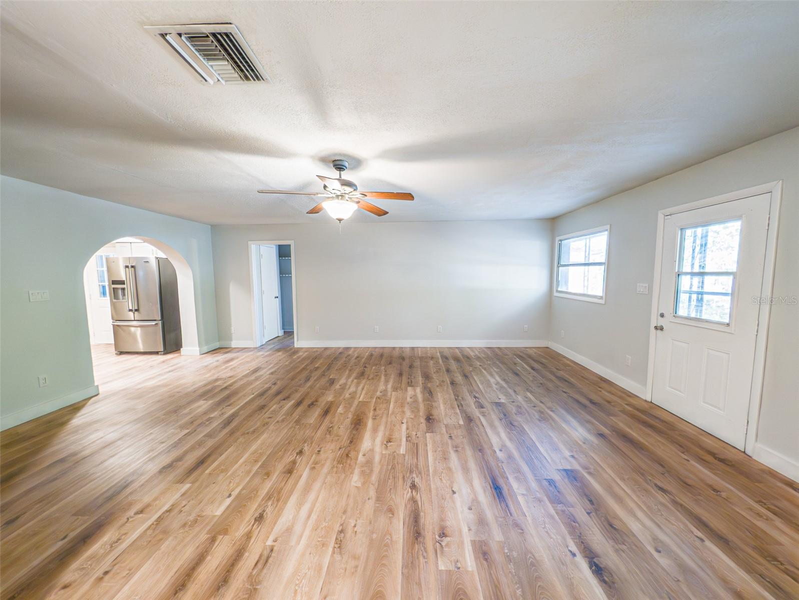 GOLDEN ISLE - Residential