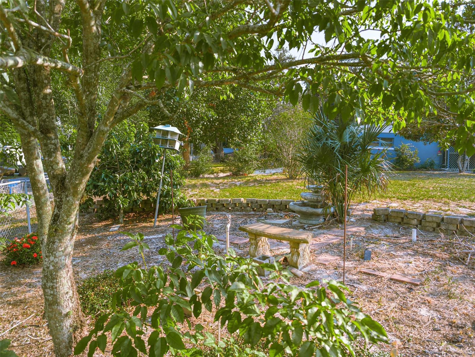 GOLDEN ISLE - Residential