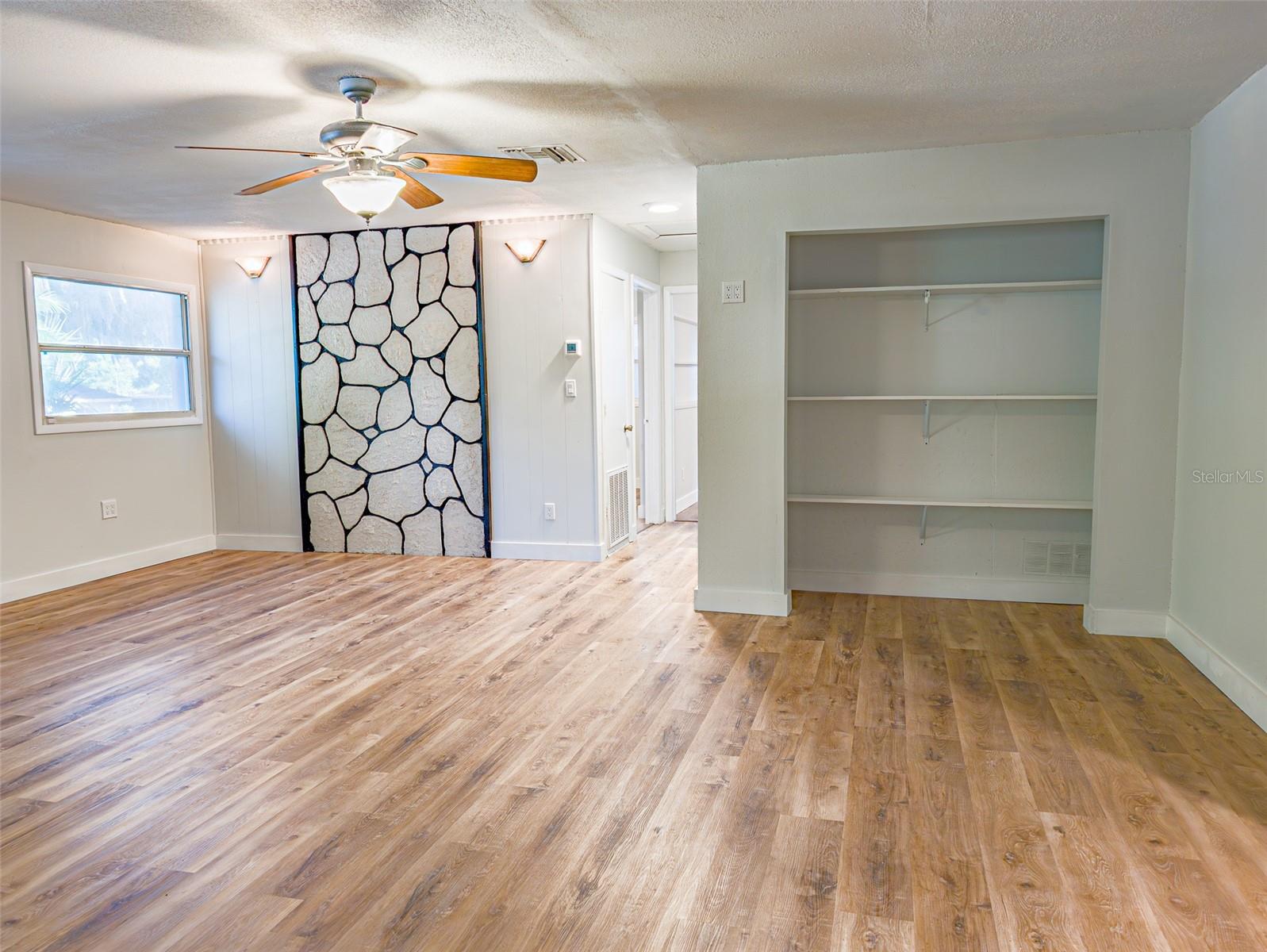 GOLDEN ISLE - Residential