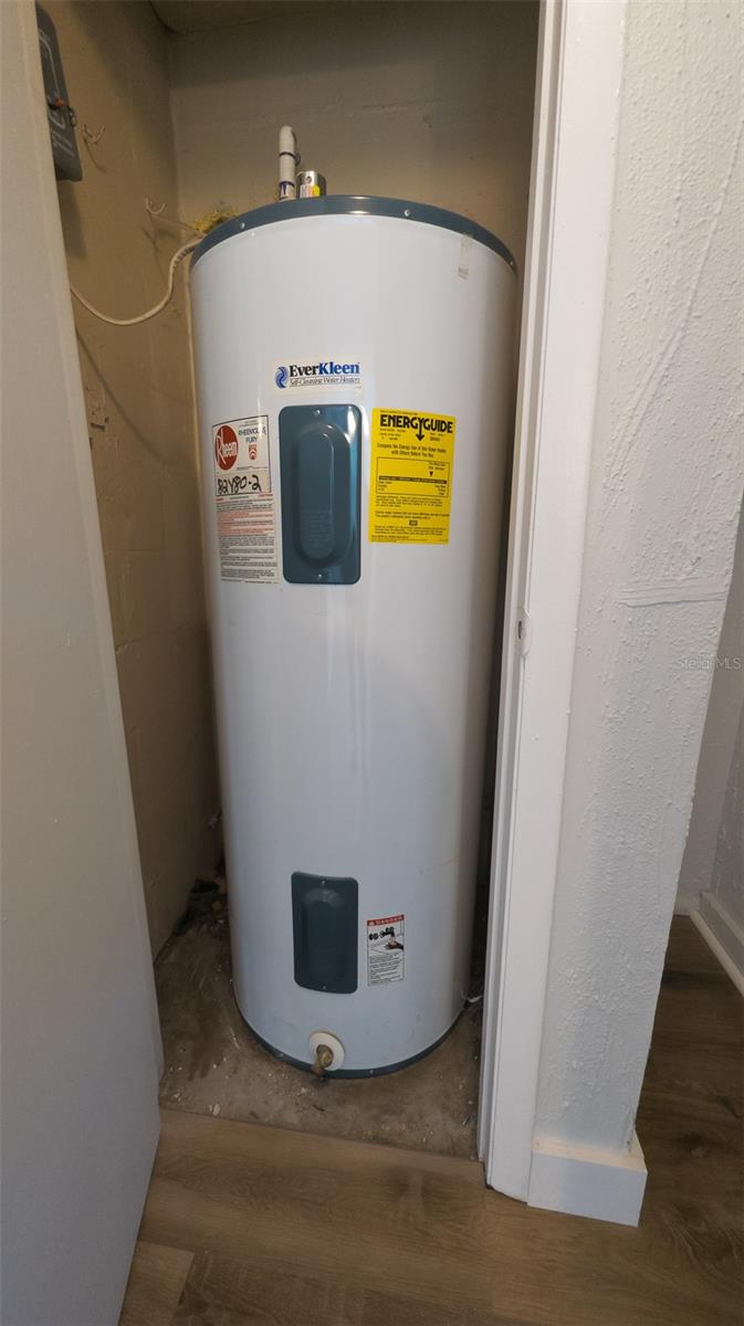 GOLDEN ISLE - Residential