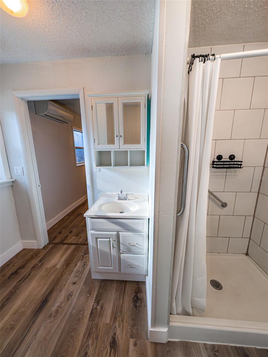 GOLDEN ISLE - Residential