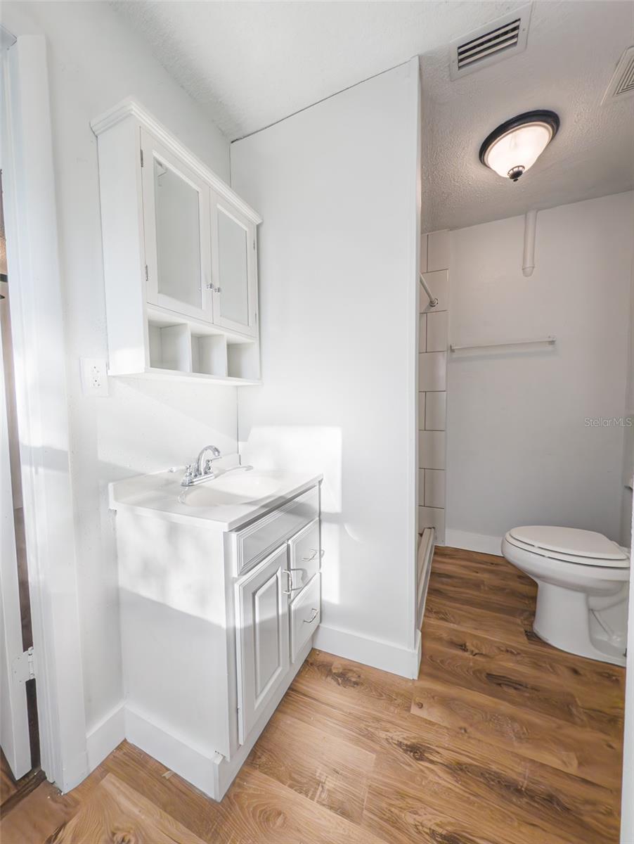 GOLDEN ISLE - Residential