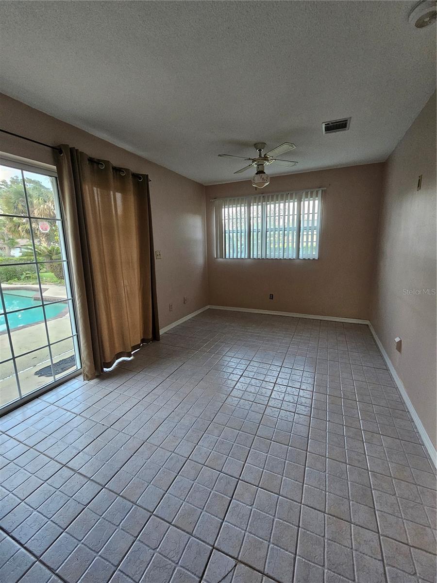 805 GLEN ARDEN WAY